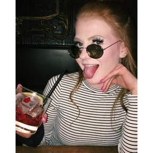 Meet your Posher, Raegan